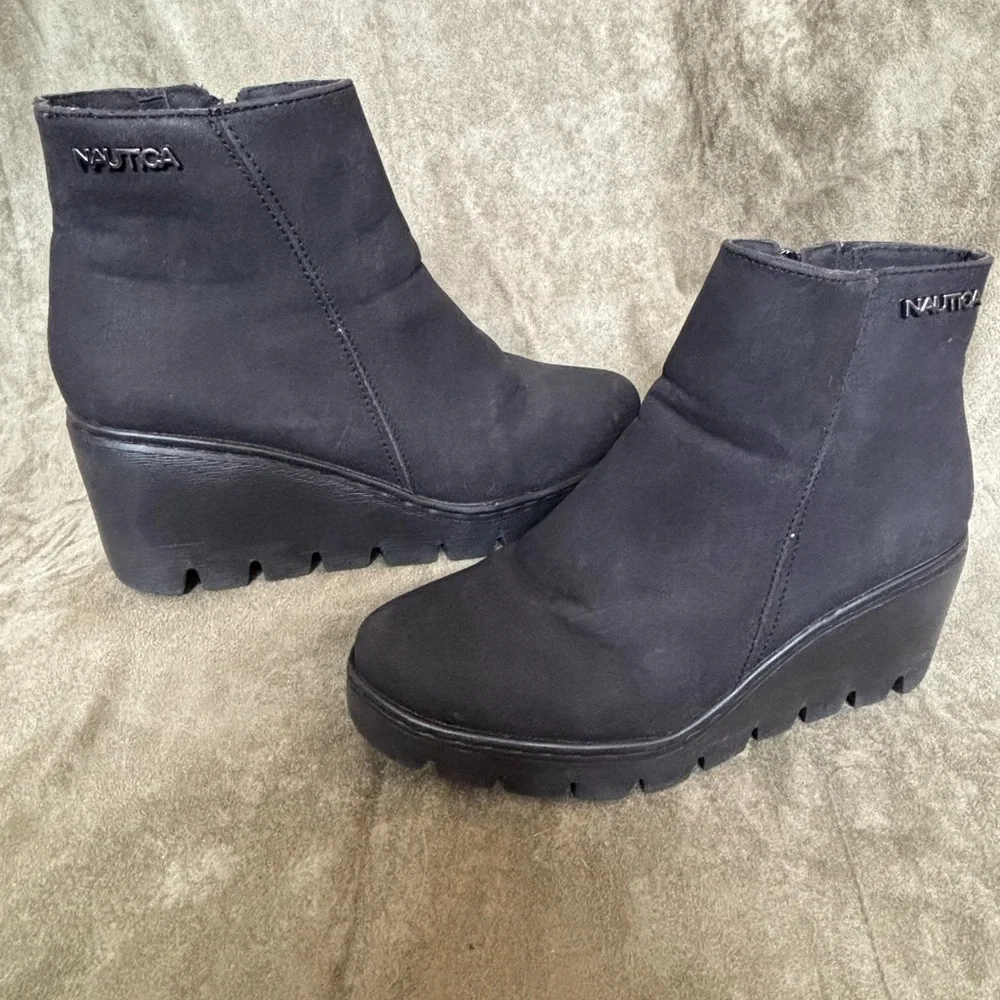 NAUTICA Laurette Size9 Women’s Black Faux Suede Wedge Heel Ankle Boot w/ zipper - Picture 9 of 16